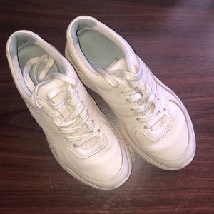 The Trainer - Everlane Peach Pink Sneakers